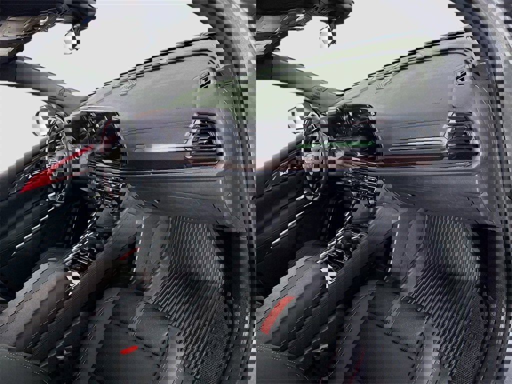 Used 2025 Chevrolet Traverse RS w/ LPO, Floor Liner Package image 24