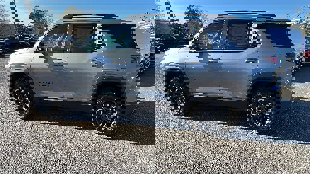 New 2026 Chevrolet Equinox ACTIV w/ Convenience Package III image 8