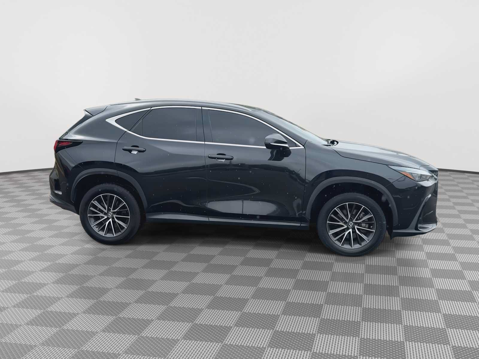 Used 2023 Lexus NX 250 FWD w/ Towing Package (2000 Lbs) image 9