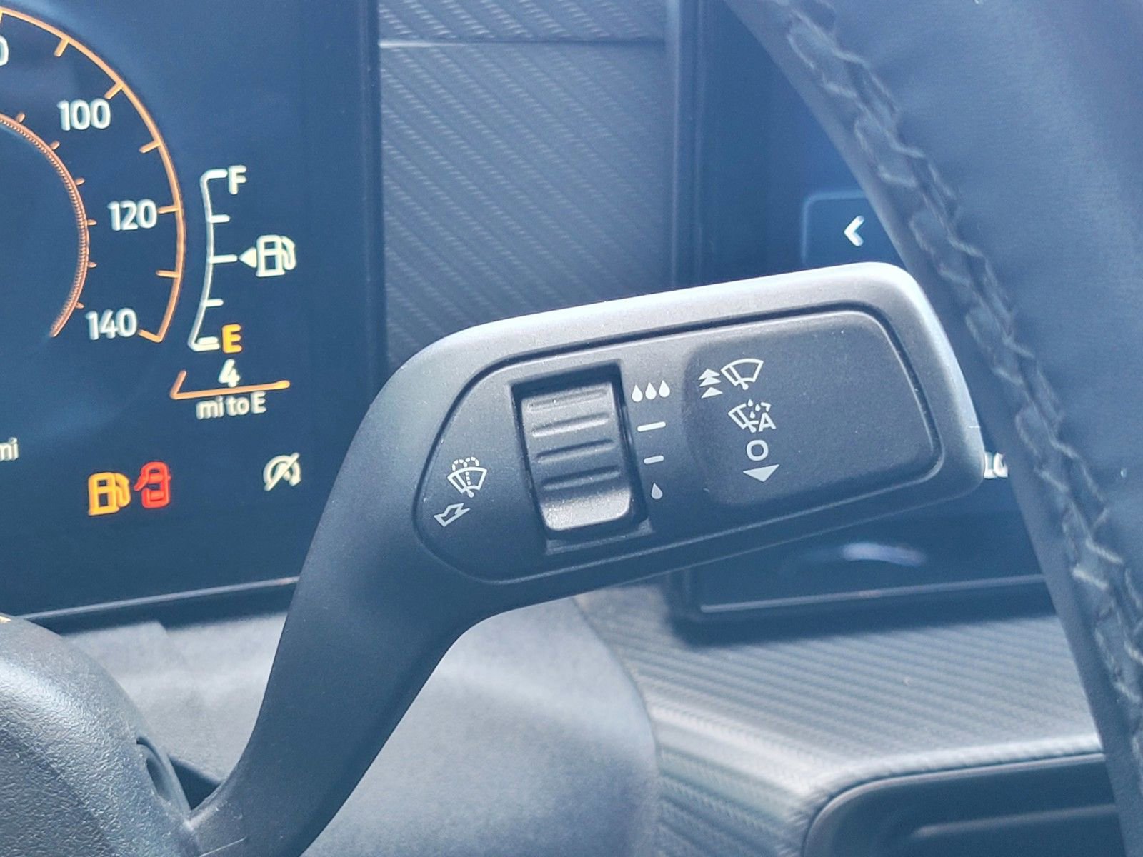 Used 2024 Ford Mustang Coupe image 25