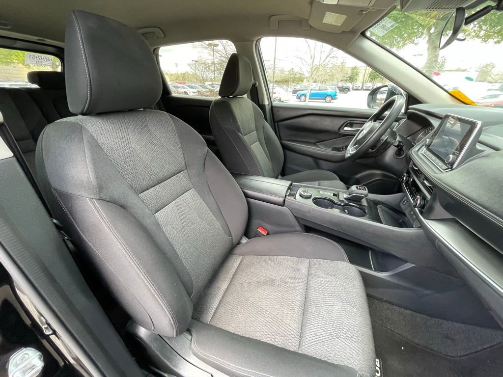Used 2024 Nissan Rogue SV AWD/4WD image 31