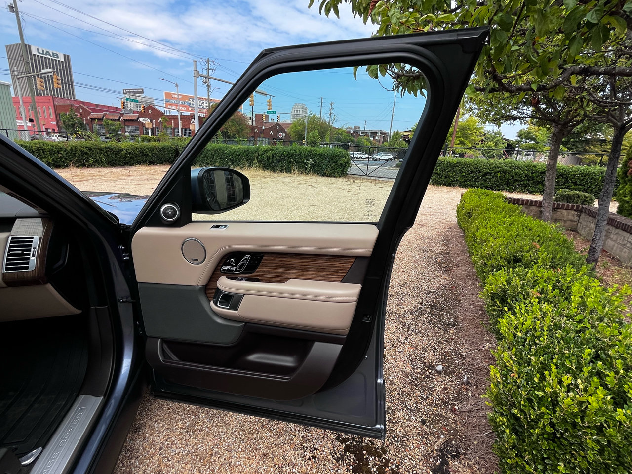 Used 2019 Land Rover Range Rover HSE image 43