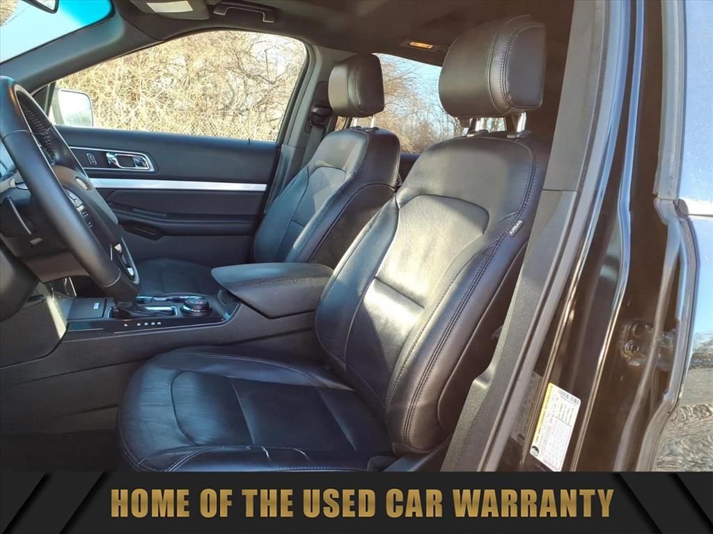 Used 2016 Ford Explorer XLT w/ Equipment Group 202A image 14