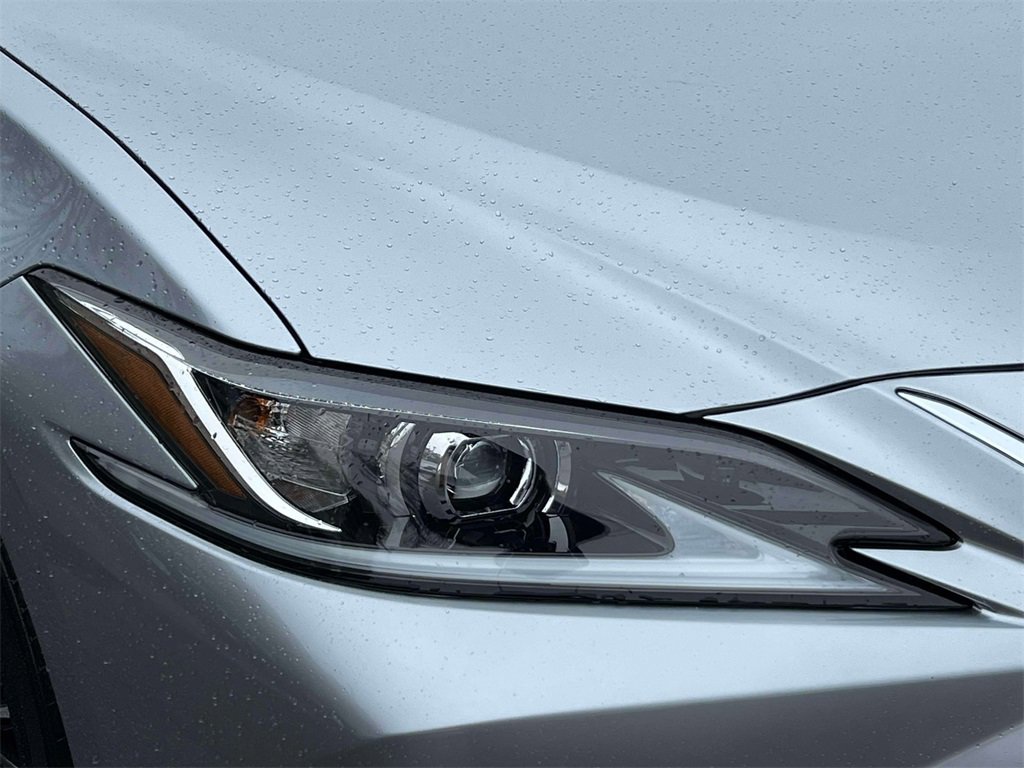 Certified 2023 Lexus ES 350 w/ Premium Package image 8