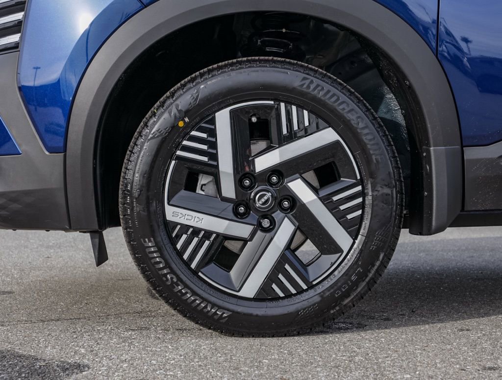 New 2026 Nissan Kicks SV image 11