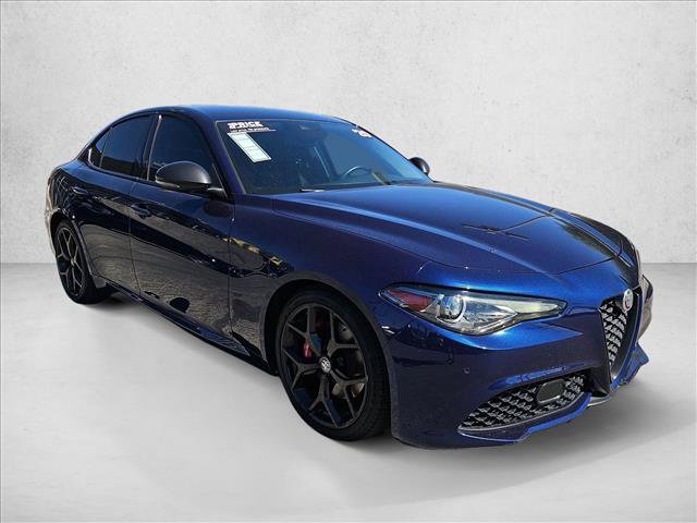Used 2020 Alfa Romeo Giulia w/ Quick Order Package 22K Sport RWD image 3