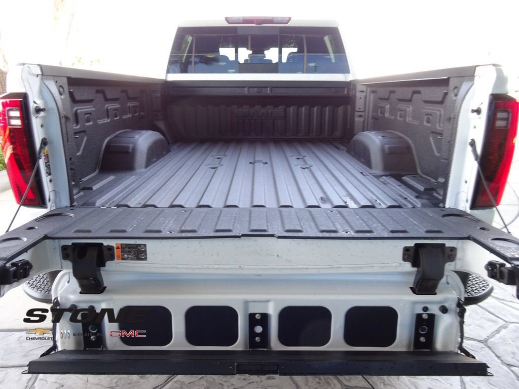 New 2026 GMC Sierra 2500 SLT w/ SLT Premium Package AWD/4WD image 8