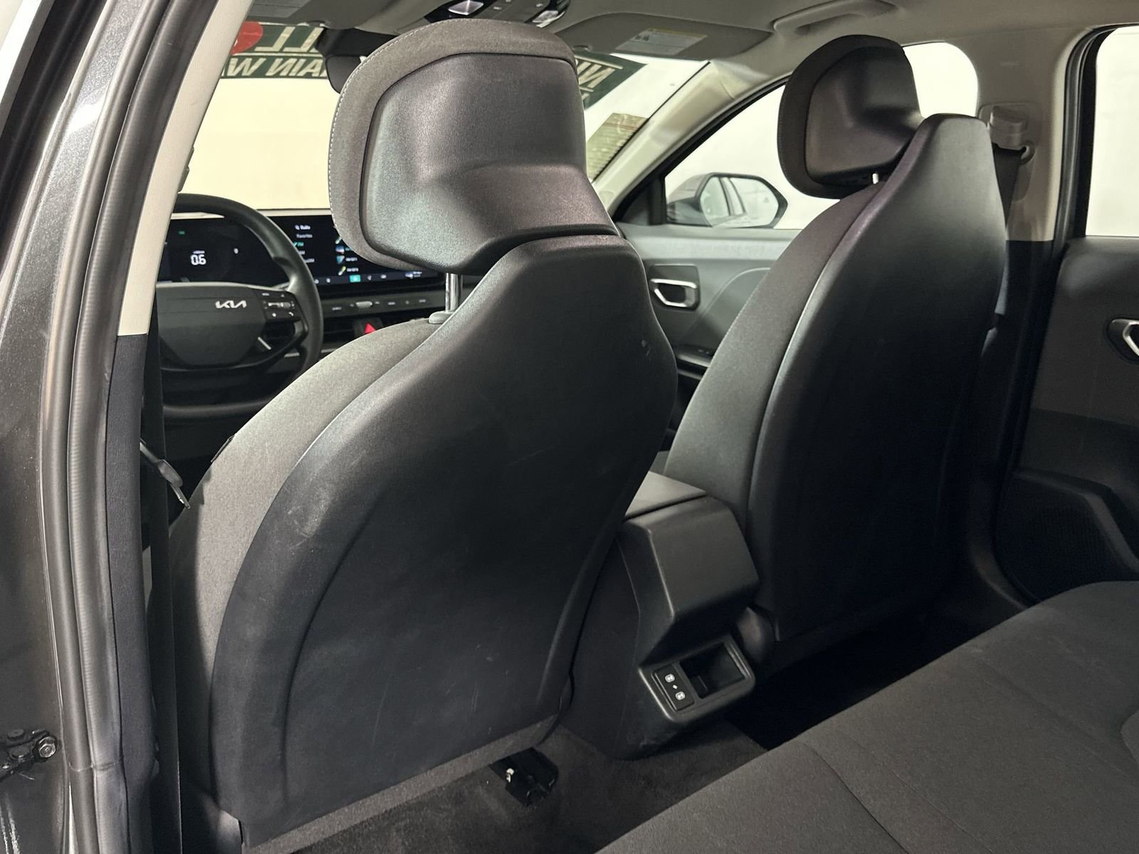 Used 2025 Kia K4 LXS image 24