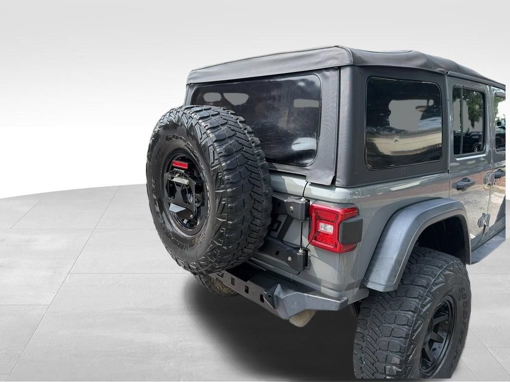 Used 2020 Jeep Wrangler Unlimited Rubicon w/ LED Lighting Group AWD/4WD image 11