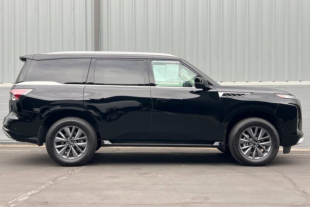 Used 2025 INFINITI QX80 Pure w/ Cargo Package image 3