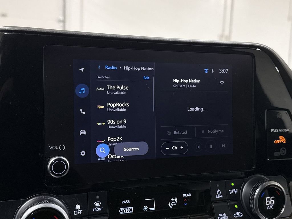 Used 2023 Toyota Highlander LE image 14