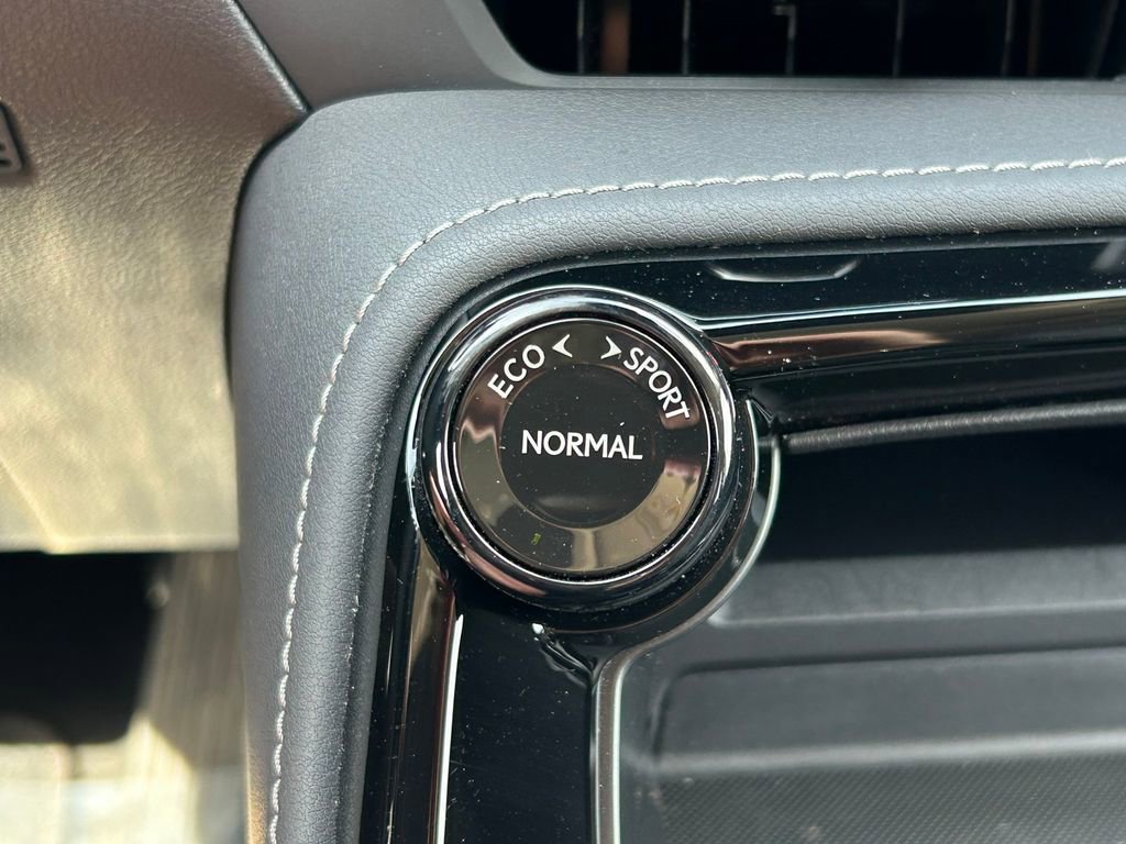 Used 2024 Lexus NX 350h AWD w/ Luxury Package image 28