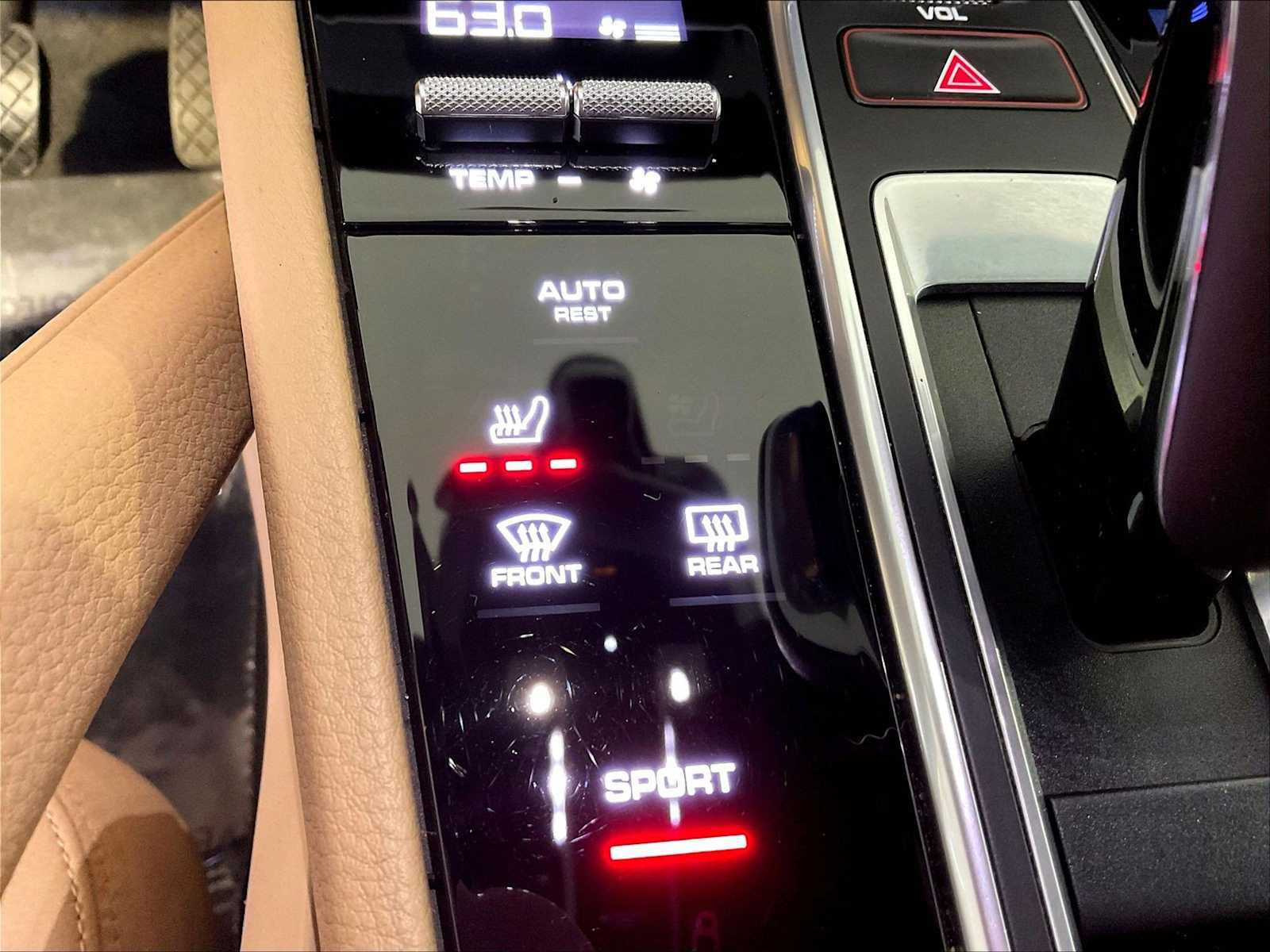 Certified 2022 Porsche Cayenne AWD/4WD image 39