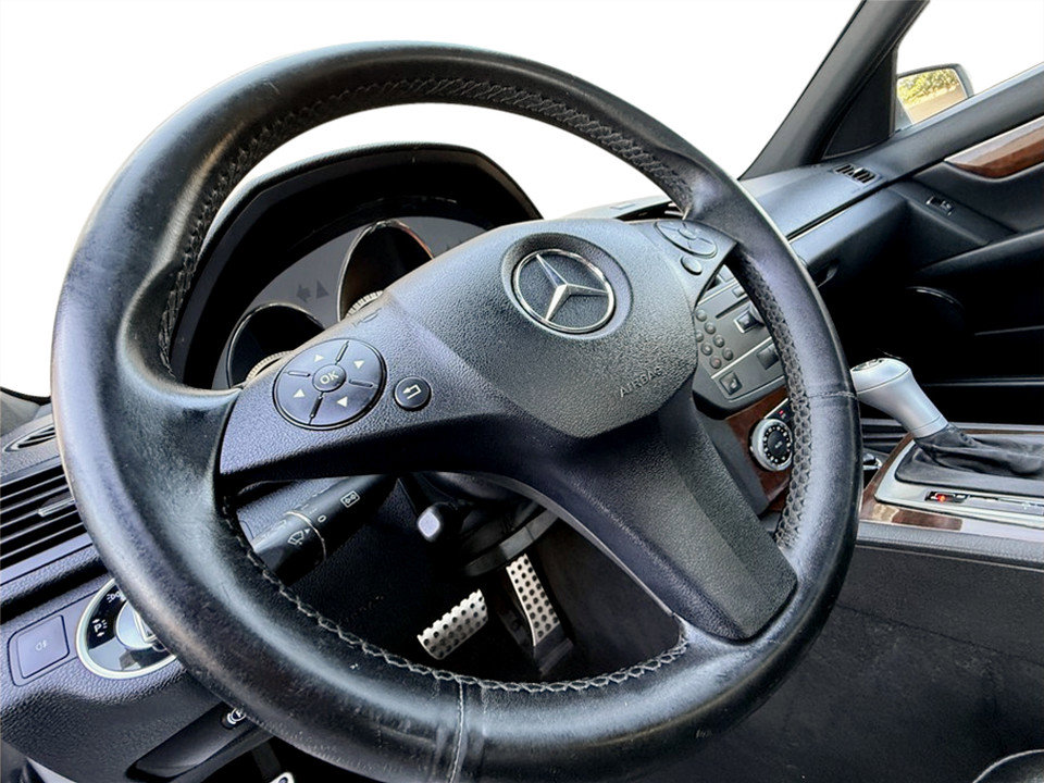 Used 2011 Mercedes-Benz C 300 Sedan image 13