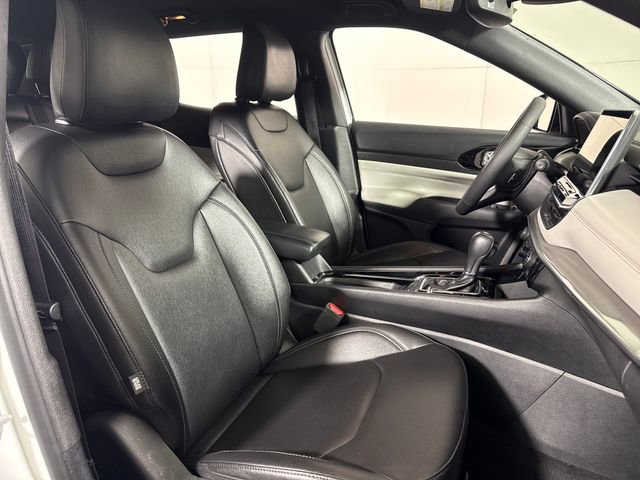 Used 2025 Jeep Compass Limited AWD/4WD image 14