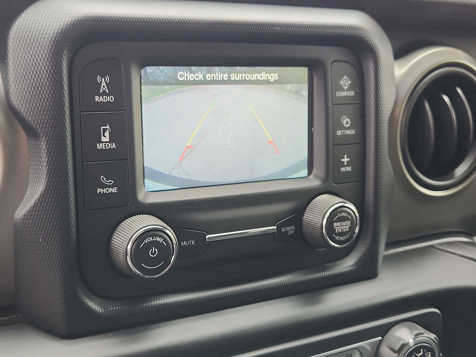 Used 2019 Jeep Wrangler Unlimited Sport S AWD/4WD image 17