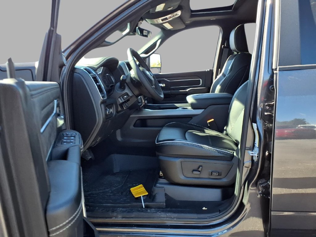 New 2027 RAM 3500 Laramie AWD/4WD image 18