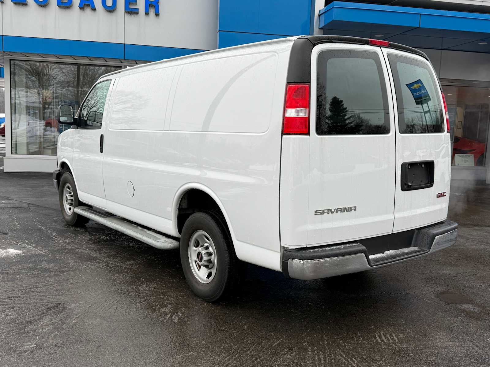 Used 2023 GMC Savana 2500 w/ Driver Convenience Package image 7