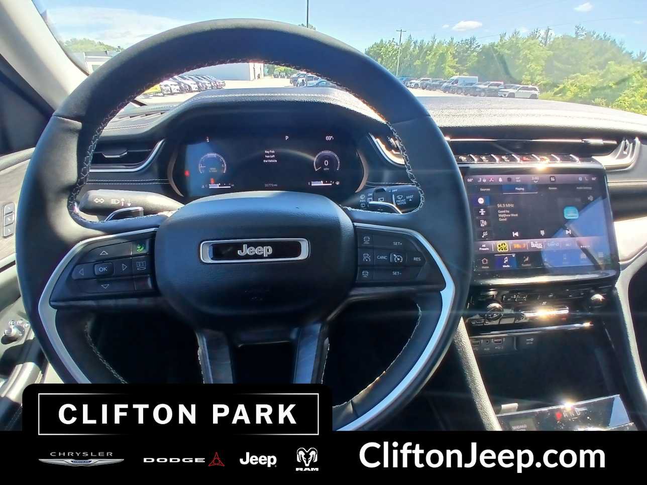 Certified 2023 Jeep Grand Cherokee Limited AWD/4WD image 20