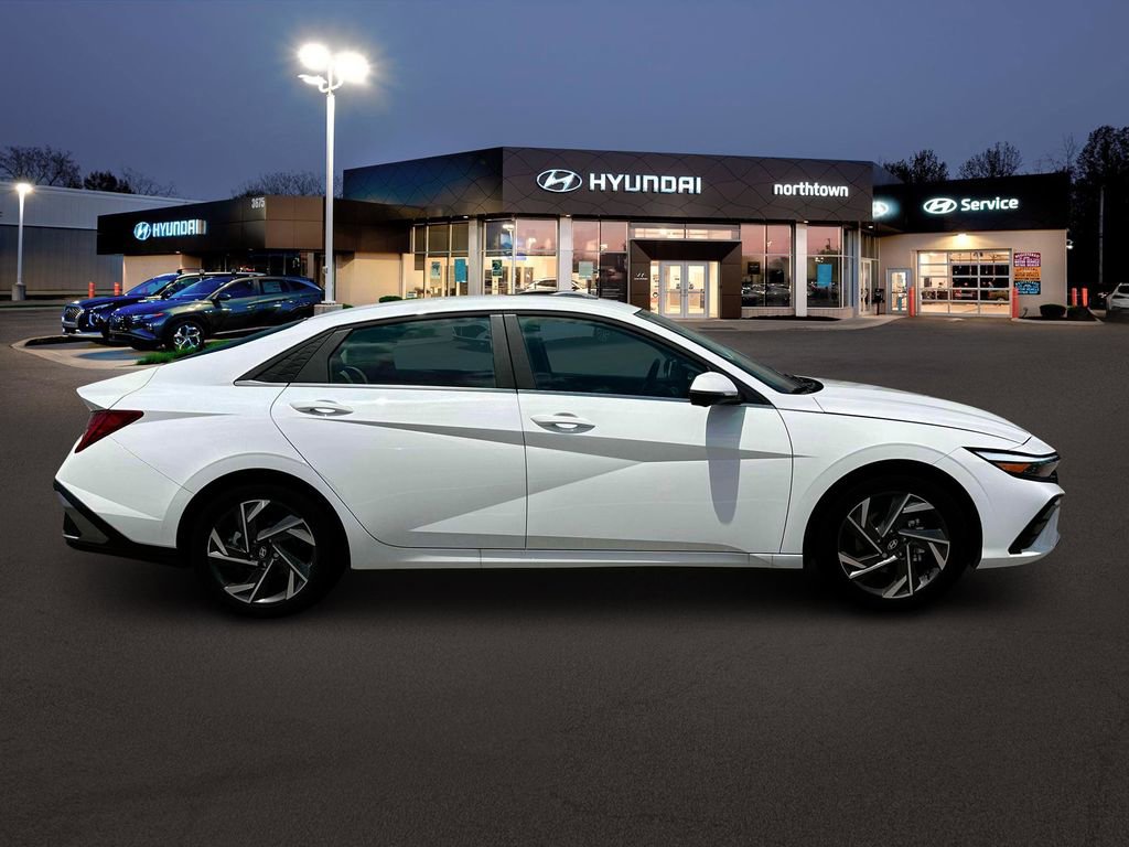 New 2025 Hyundai Elantra Limited image 9