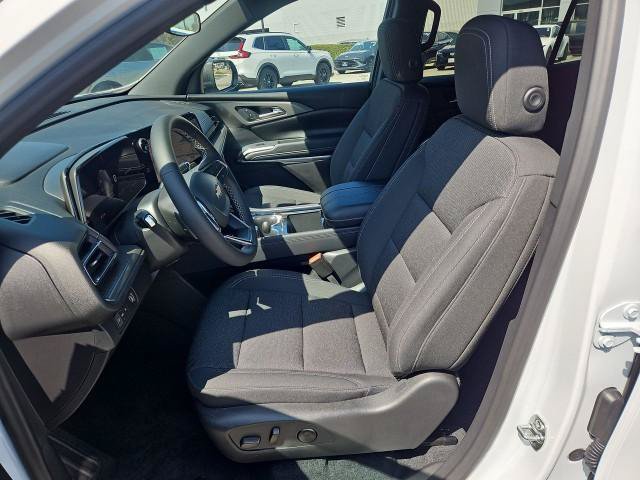 New 2027 Chevrolet Traverse LT w/ LPO, Cargo Package FWD image 19