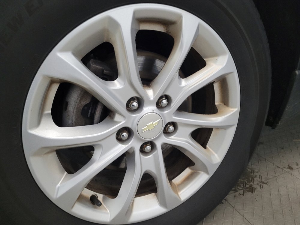 Used 2018 Chevrolet Equinox LS image 31
