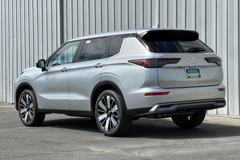 New 2026 Mitsubishi Outlander SE AWD/4WD image 7