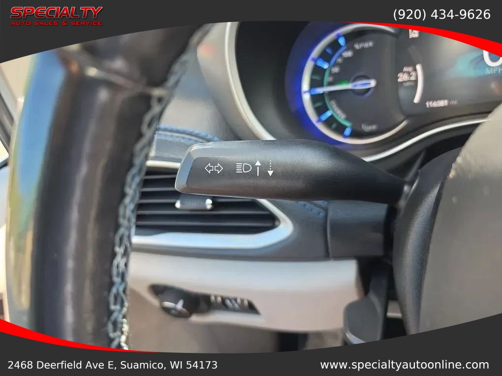 Used 2021 Chrysler Pacifica Touring w/ Cold Weather Group FWD image 15