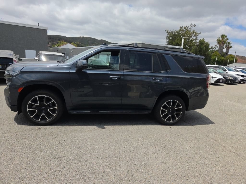 Used 2021 Chevrolet Tahoe RST w/ Luxury Package RWD image 2