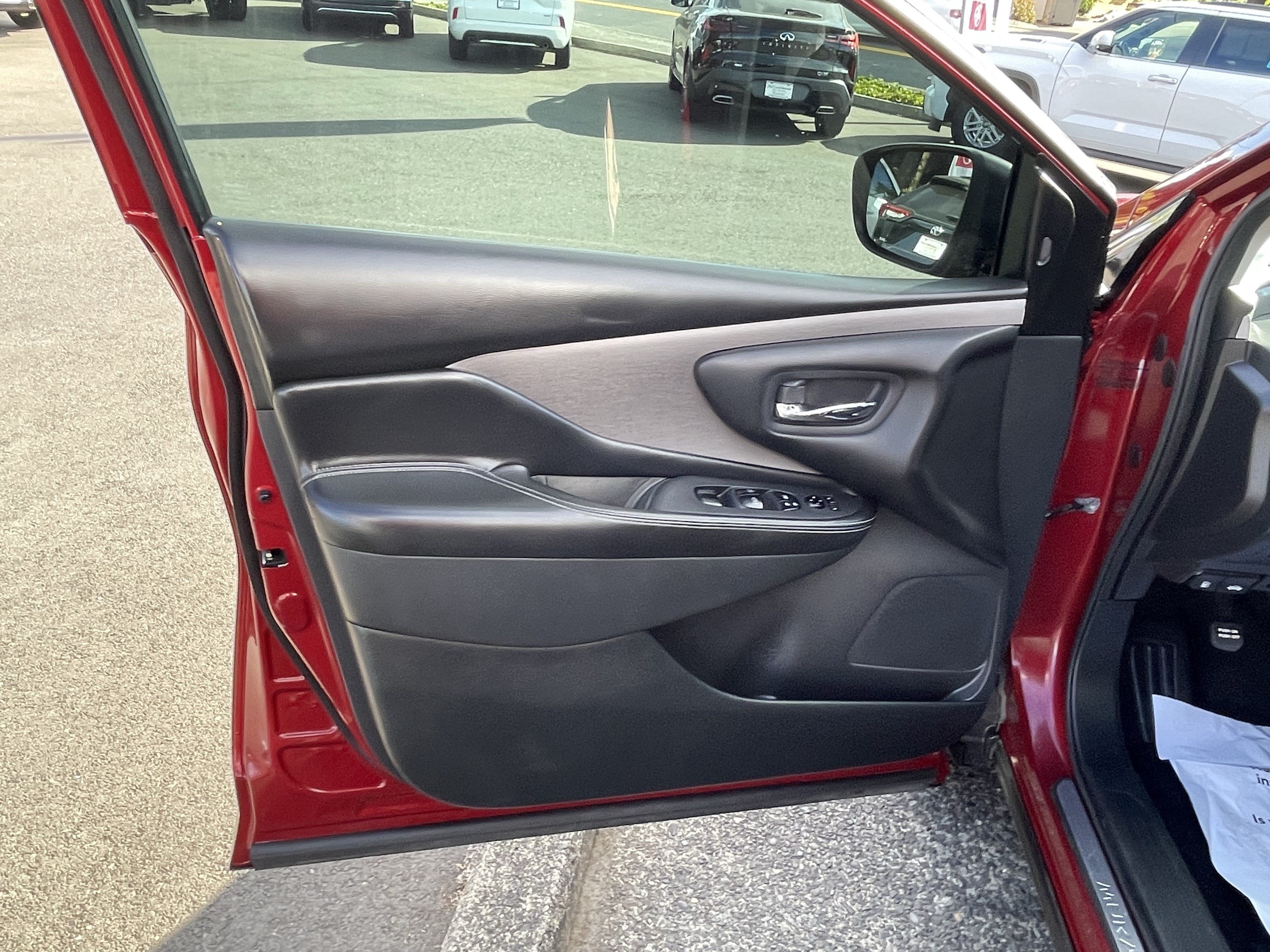 Used 2021 Nissan Murano SV AWD/4WD image 14