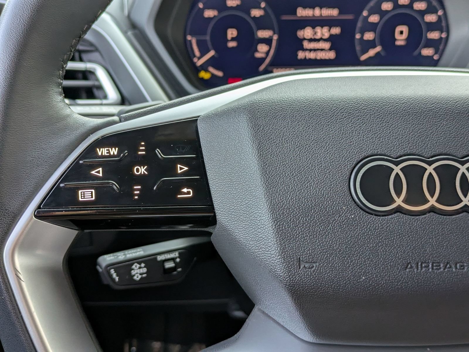Used 2025 Audi Q4 e-tron Premium w/ Convenience Package AWD/4WD image 10