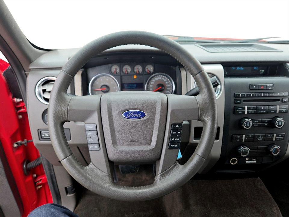 Used 2010 Ford F150 XLT image 14