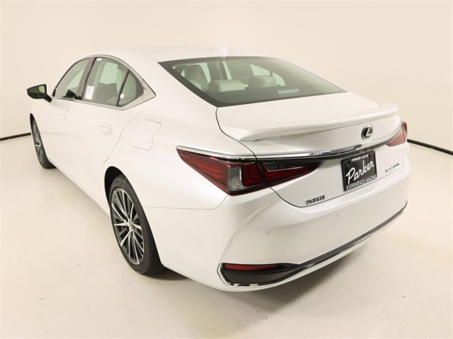 New 2025 Lexus ES 300h w/ Premium Package image 2