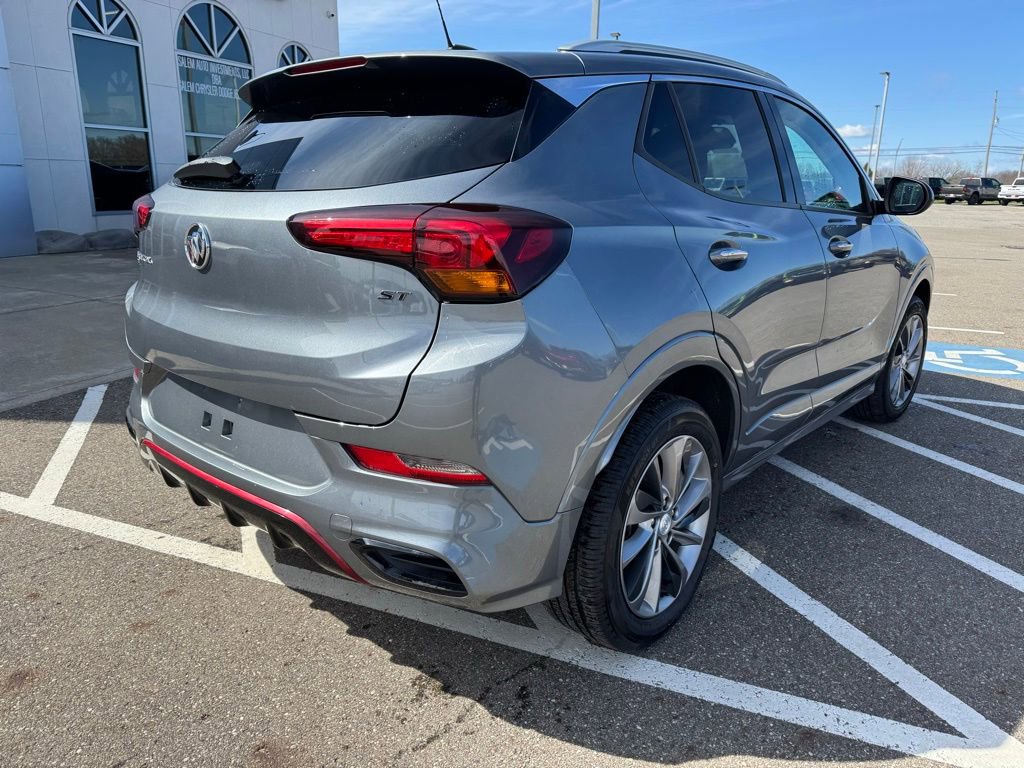 Used 2020 Buick Encore GX Essence w/ Sport Touring Package AWD/4WD image 11