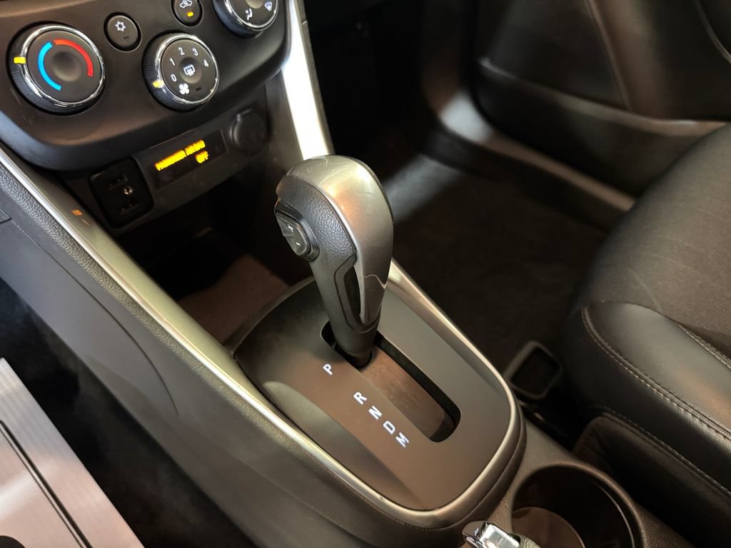 Used 2019 Chevrolet Trax LT w/ LT Convenience Package AWD/4WD image 21