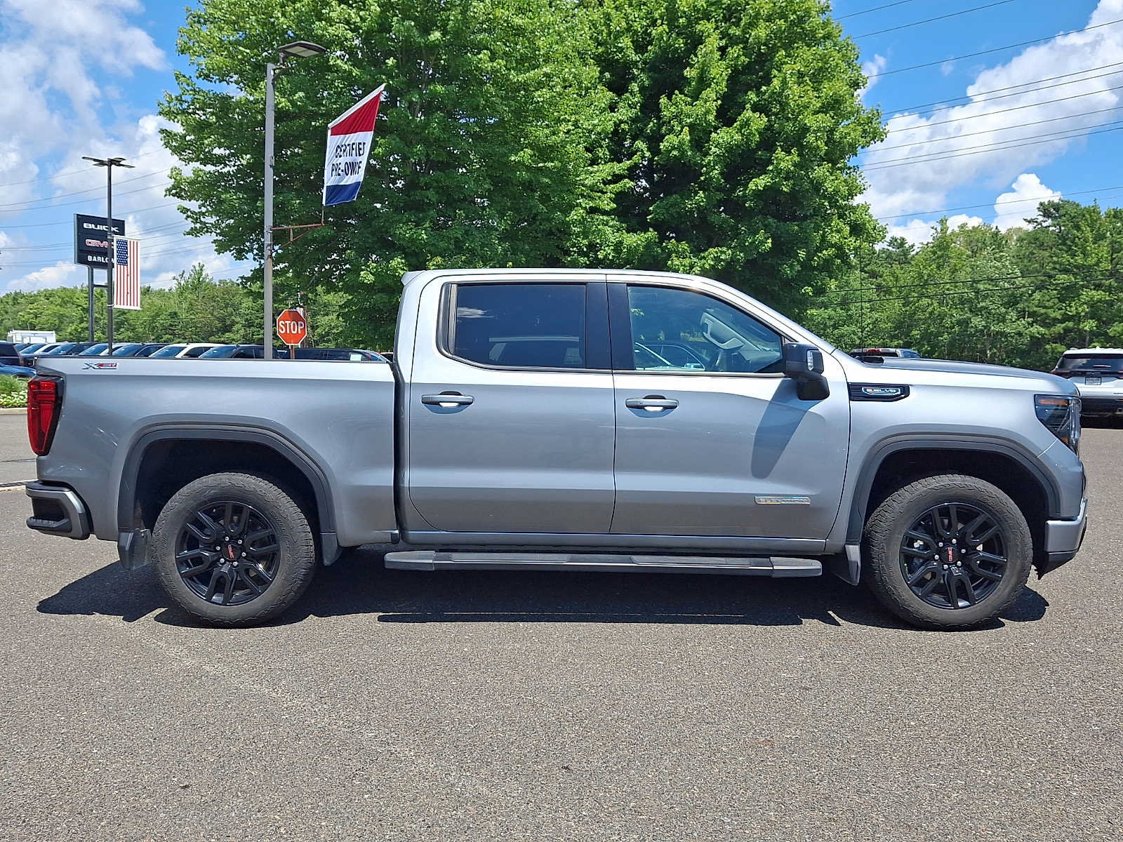 Used 2024 GMC Sierra 1500 Elevation w/ Elevation Premium Package AWD/4WD image 4