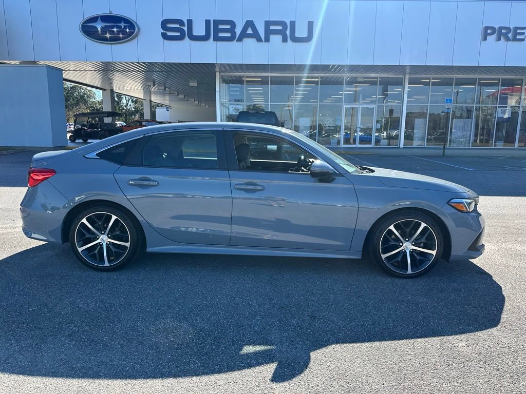 Used 2023 Honda Civic Touring image 2