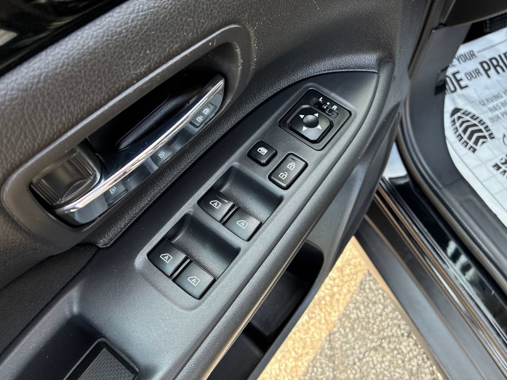 Used 2020 Mitsubishi Outlander ES AWD/4WD image 13