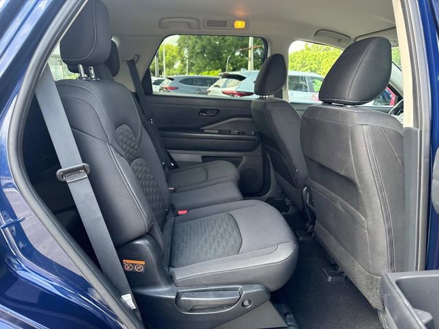 Used 2025 Nissan Pathfinder SV FWD image 13