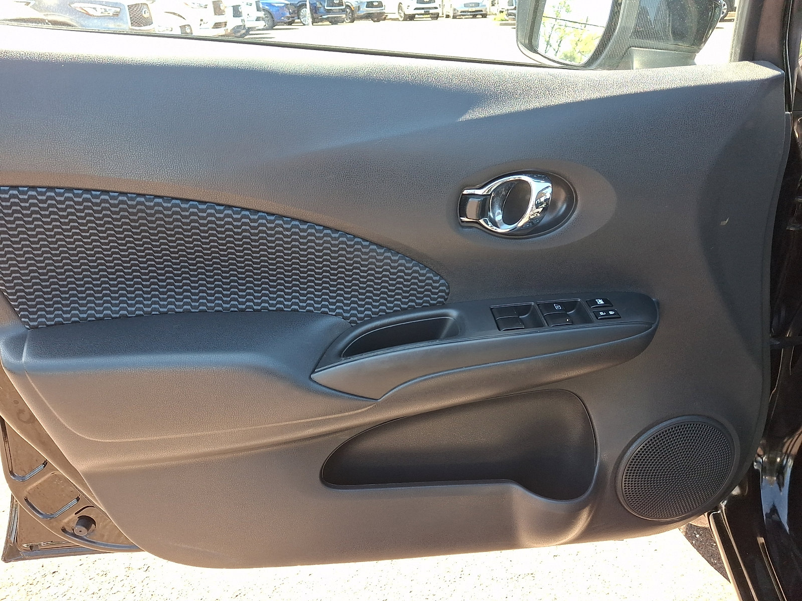 Used 2015 Nissan Versa Note SV FWD image 12