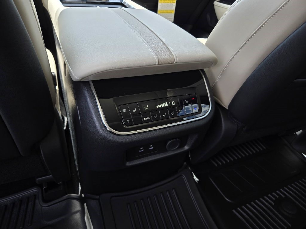 New 2026 Nissan Armada Platinum Reserve AWD/4WD image 15