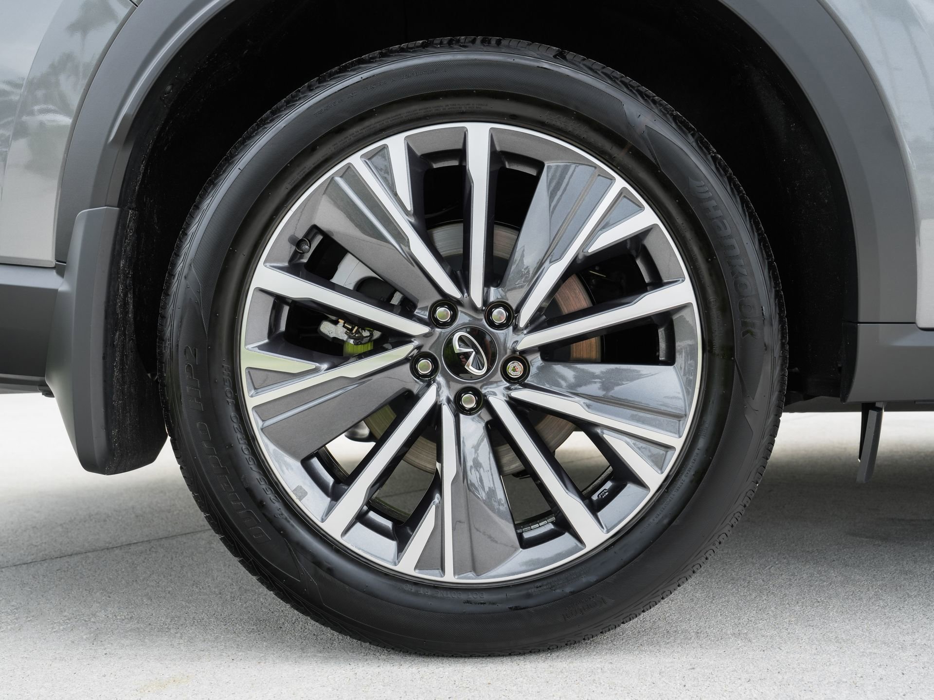 Certified 2026 INFINITI QX60 Luxe w/ Family Package FWD image 27
