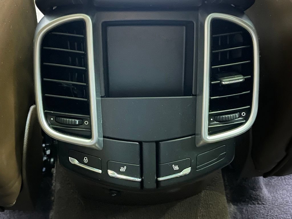 Used 2017 Porsche Cayenne S AWD/4WD image 10