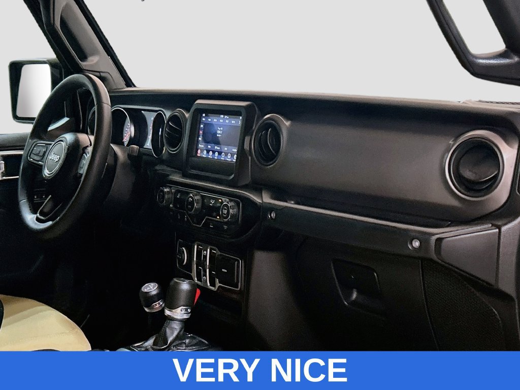 Used 2023 Jeep Gladiator Sport AWD/4WD image 25