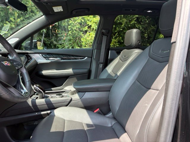 Certified 2024 Cadillac XT6 Premium Luxury w/ LPO, Floor Liner Package AWD/4WD image 29