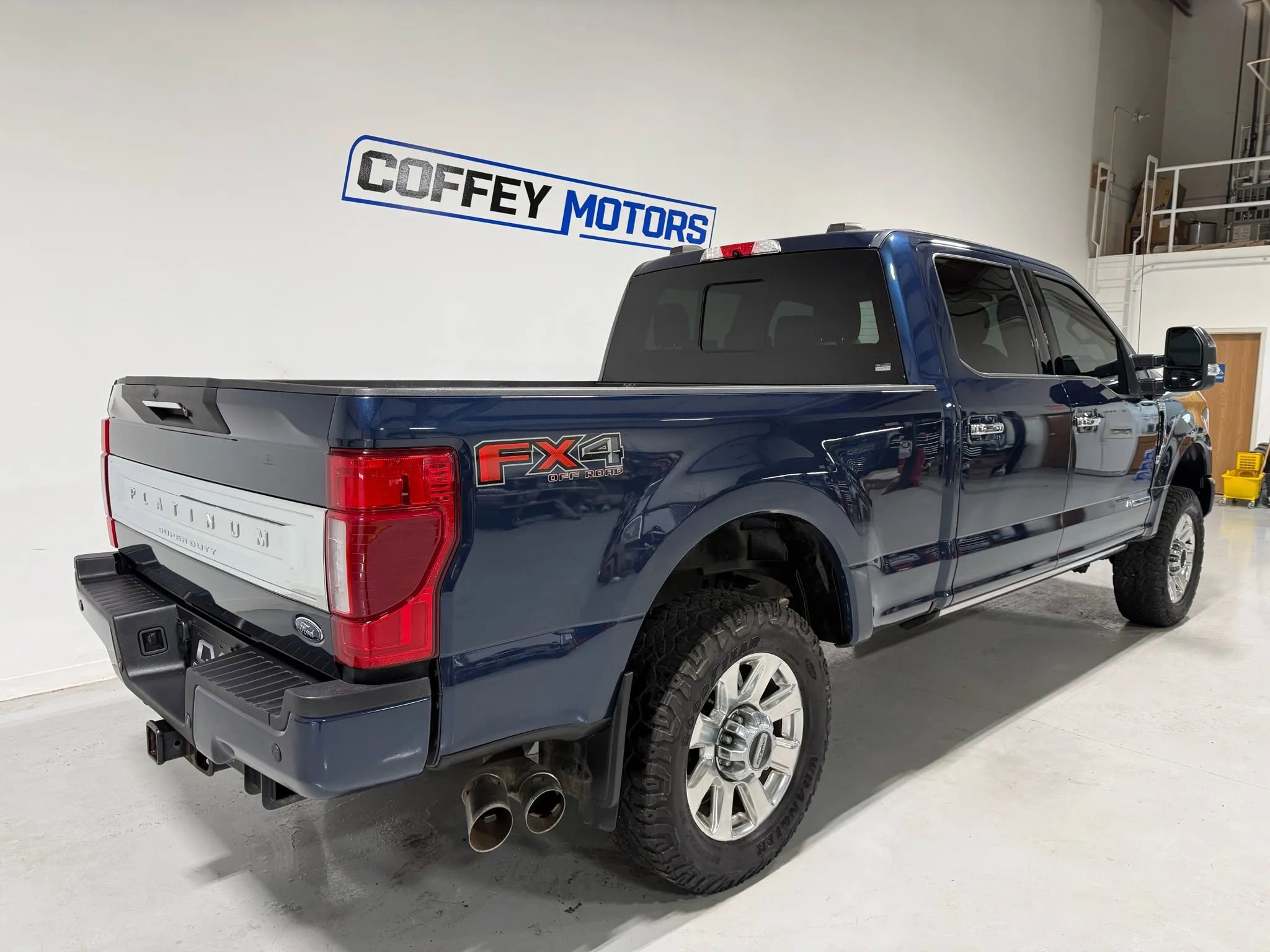 Used 2020 Ford F350 Platinum w/ FX4 Off-Road Package image 6