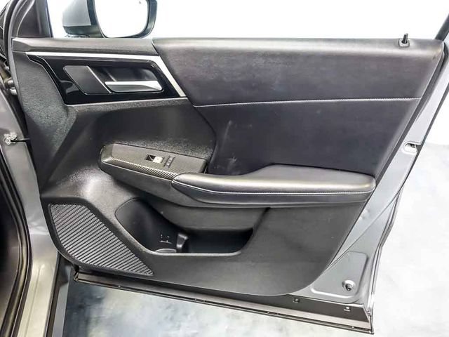 Used 2024 Mitsubishi Outlander SE AWD/4WD image 34