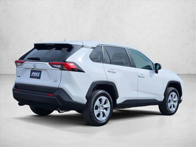 Used 2025 Toyota RAV4 LE image 5