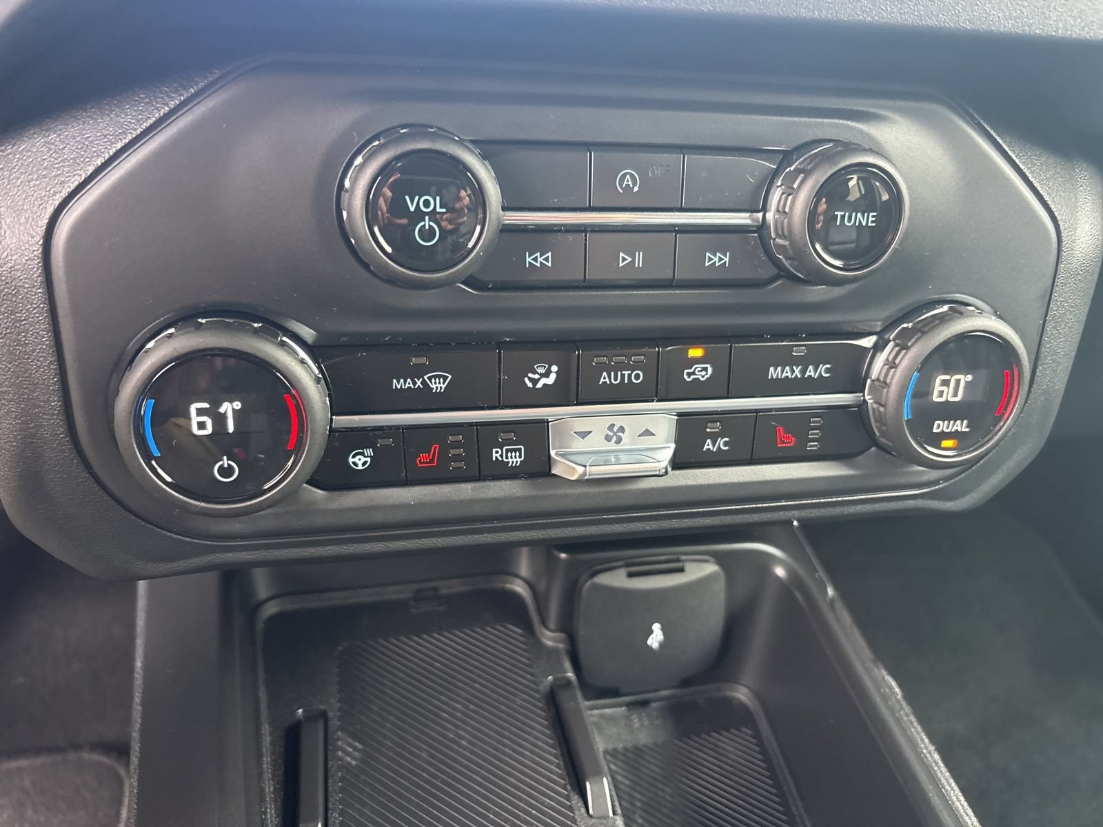 Used 2025 Ford Bronco Outer Banks AWD/4WD image 26