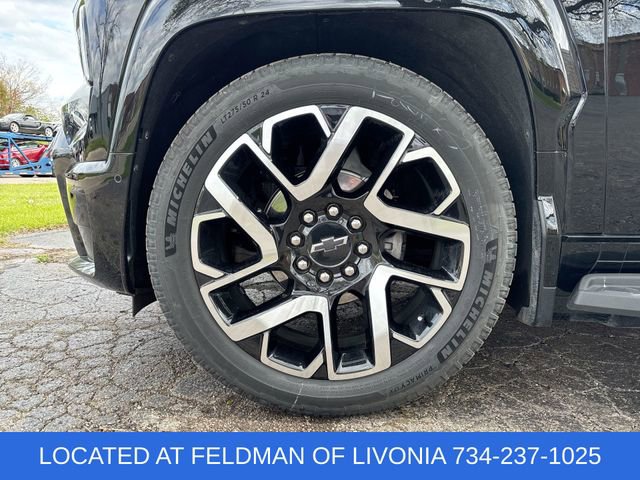 Used 2024 Chevrolet Silverado EV RST AWD/4WD image 33